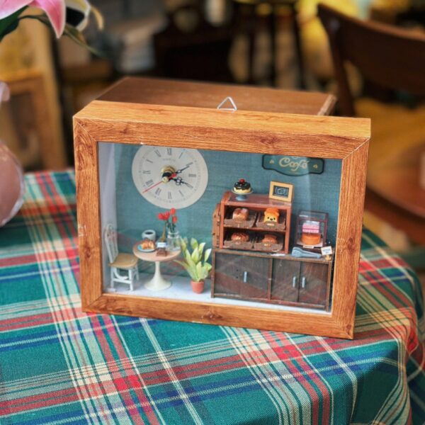 Mini Roombox Clock - Café Shop