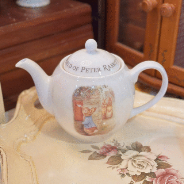 Ấm trà The World Of Peter Rabbit