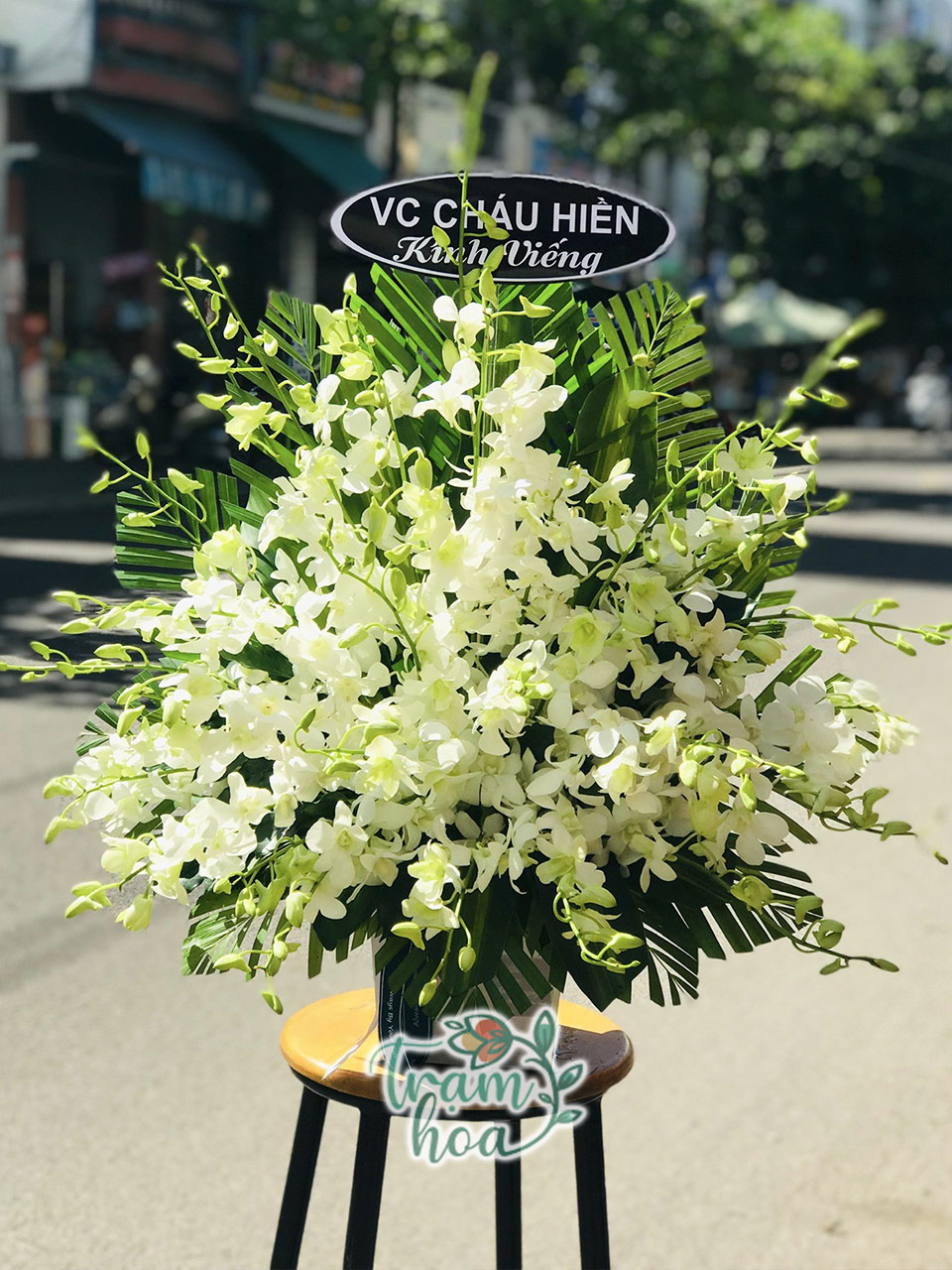 Hoa-Chia-Buon-TH-CB115-Hoa-Vieng-De-Ban-1.jpg Hoa Viếng Để Bàn - Image 1