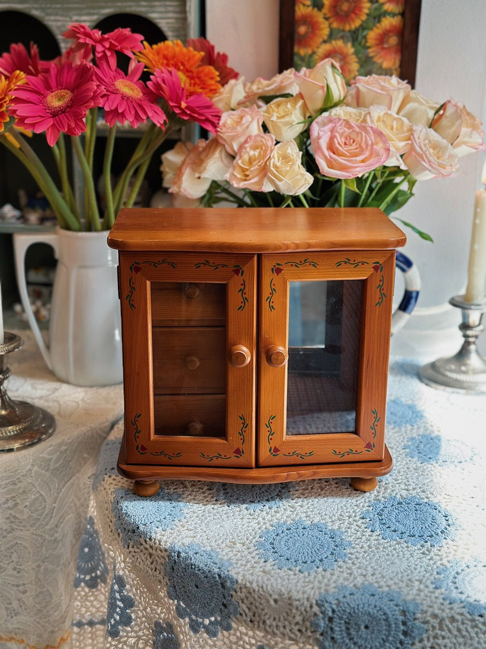 aa8f12296eb8bae6e3a939.jpg Classic Wooden Box - Image 1