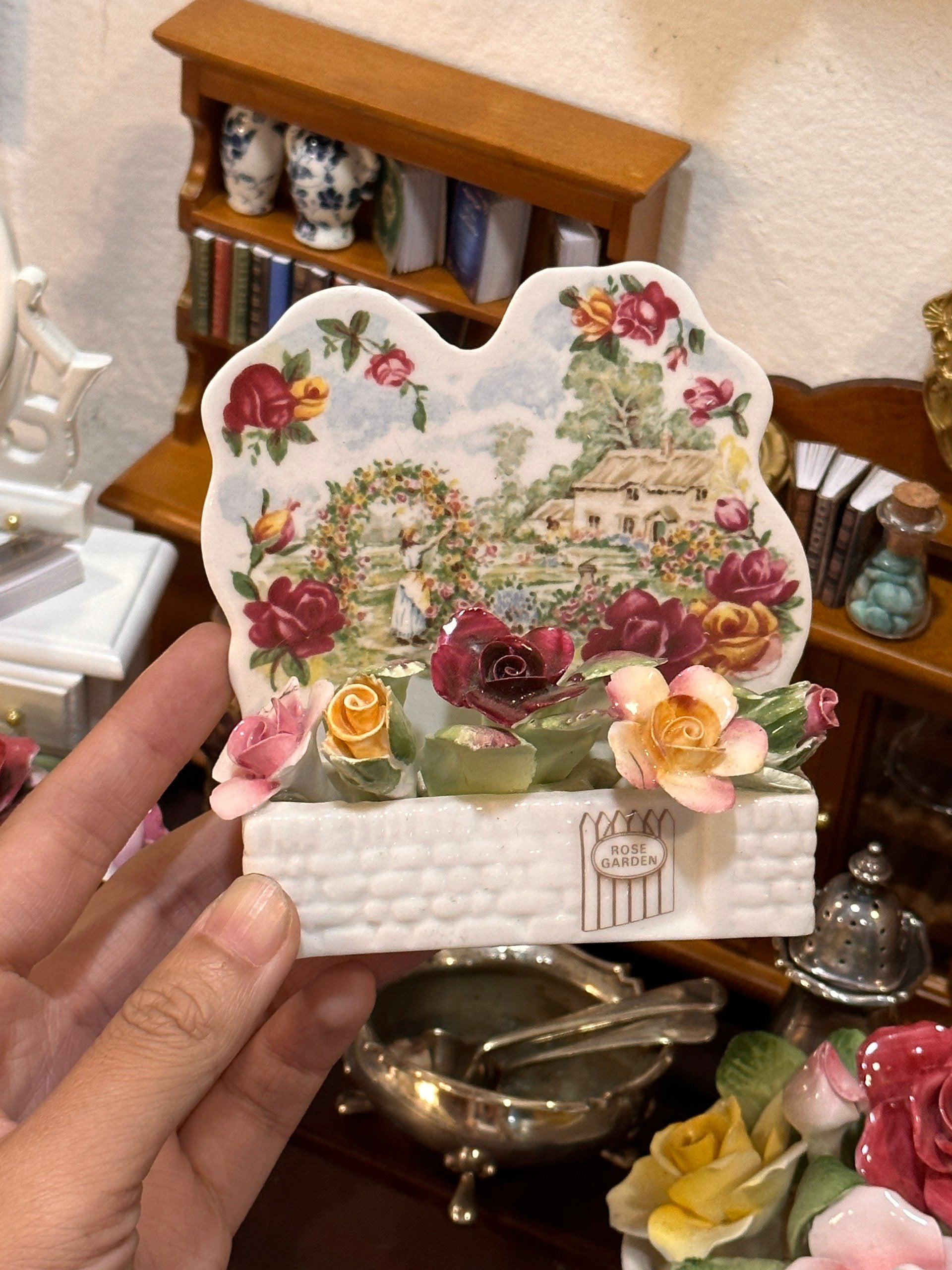 b3acf83de1b640e819a7.jpg Chậu hoa bằng sứ Old Country Roses - Royal Albert - Image 1