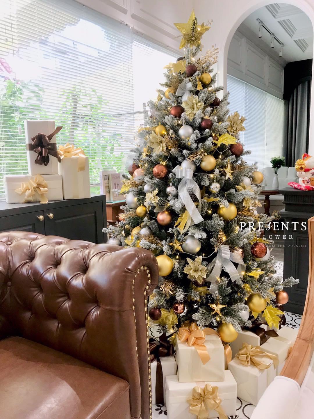 d7ec0e84c56d0d33547c.jpg Cây thông phủ tuyết Noel 1m5 - Image 1