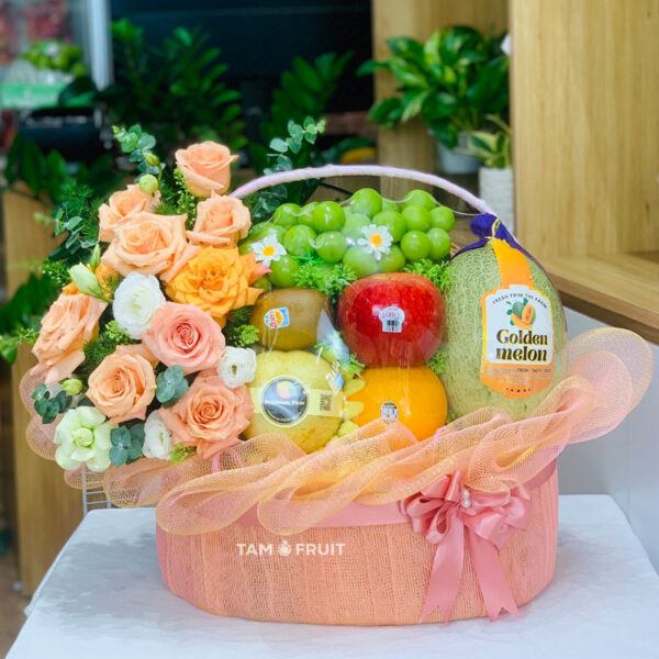 Giỏ trái cây kèm hoa tươi ht118