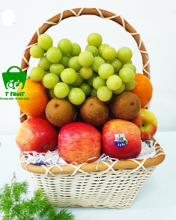 gio-trai-cay-820k.jpg Giỏ trái cây GQTC5 - Image 1