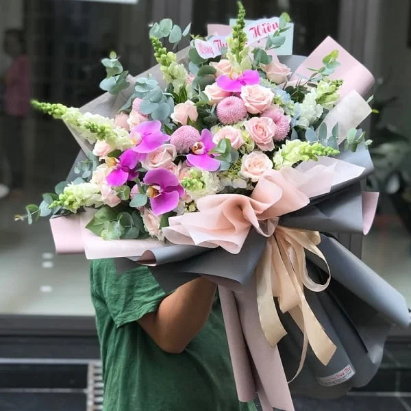 hoa-bo-dep.jpg.webp Hoa Bó Đẹp Sang Trọng Kiểu Bó Dài - Image 1