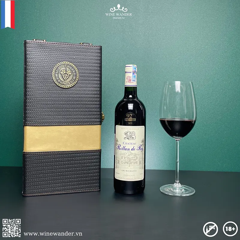 hop-qua-ruou-vang-chateau-rollan-de-by-cru-bourgeois-medoc.webp Hộp quà rượu vang Château Rollan de By Cru Bourgeois Medóc - Image 1