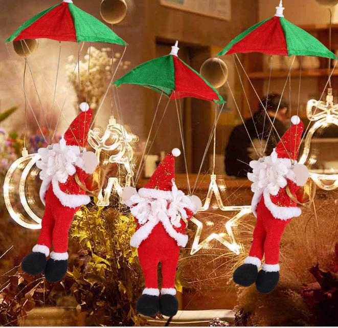 z2156537734165_3a49ea1c1d3f7f121198dd84bc8b2ac6.jpg Ông già Noel nhảy dù - Image 1