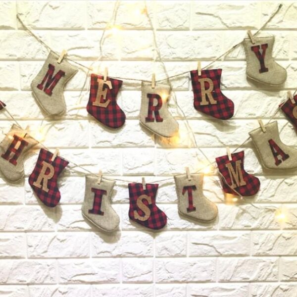 Dây tất chữ Merry Christmas