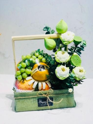 z451848523453849d7ed49283f0b7345af2ca3a16ce9bb.jpg Giỏ gỗ có hoa tươi (Size L) - Image 1