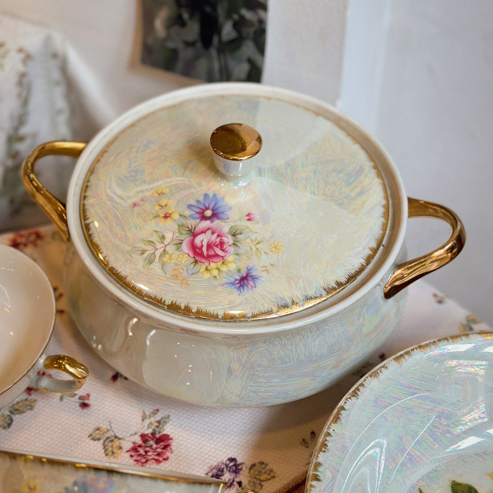 z4842439529055_4a1ae22892effa0b4d5284a7e5a5f2e8.jpg Bộ đồ dùng nhà bếp xà cừ sang trọng ✨ - Image 1