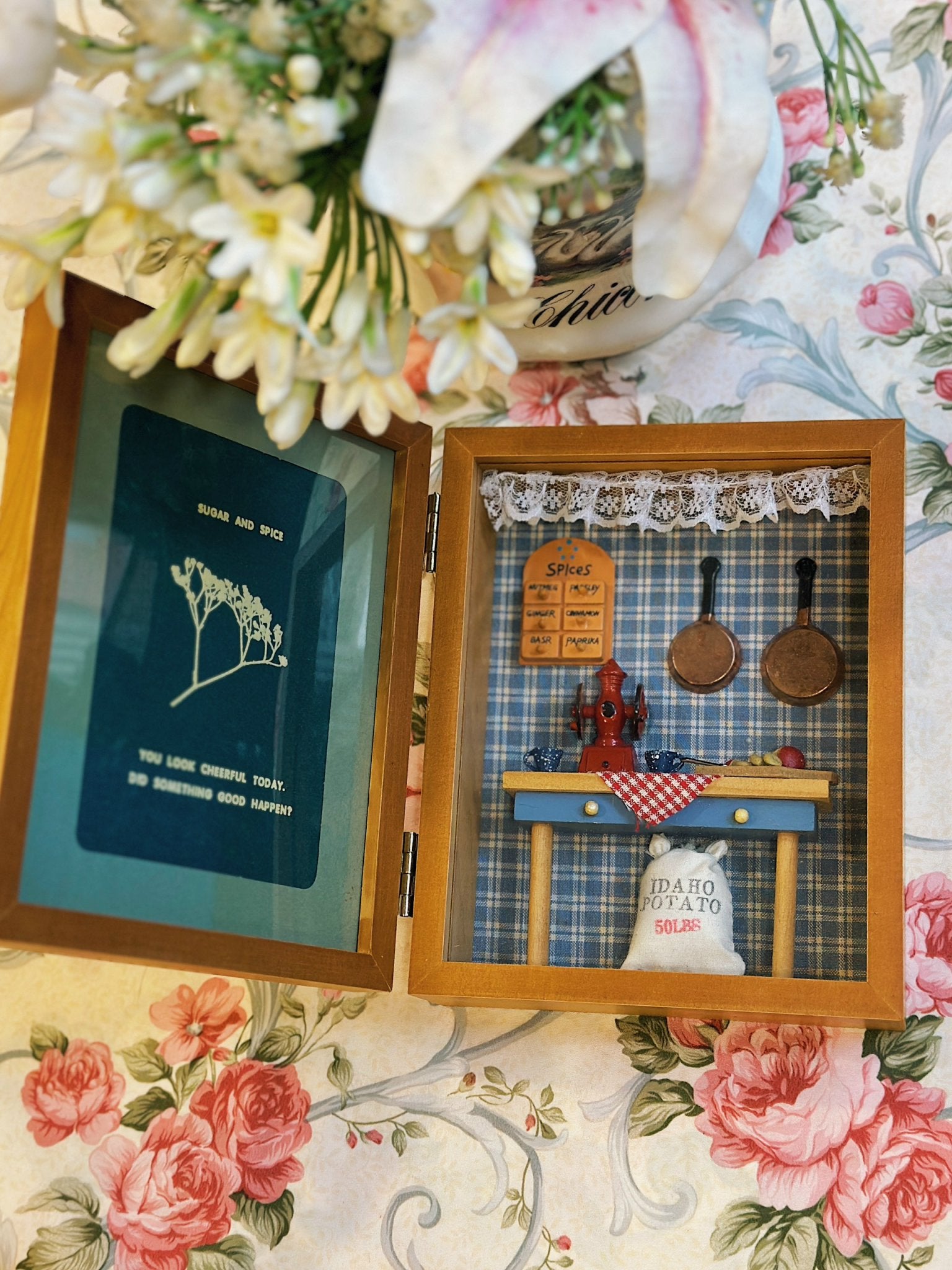 z5017846151104_1282b0c1c834d4d6beec428bb9388b4c.jpg Miniature room box - Sugar and Spice - Image 1