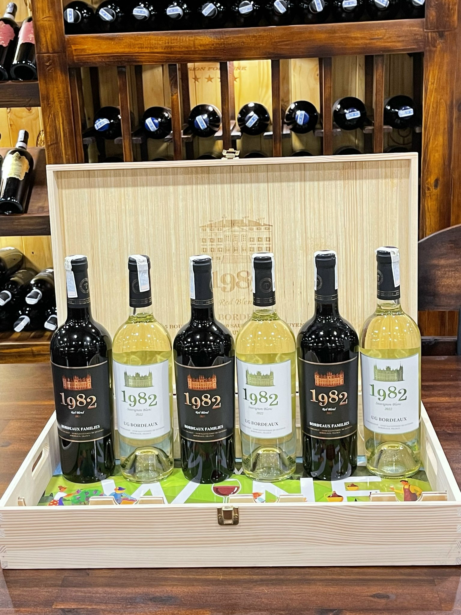 z5037692809075_0ca991a02d797817f76e2b9c7b44e91f.jpg SET GỖ 6 Vang pháp 1982 CABERNET FRANC 2018 - CHAI VANG TRẮNG LẪN ĐỎ - Image 1