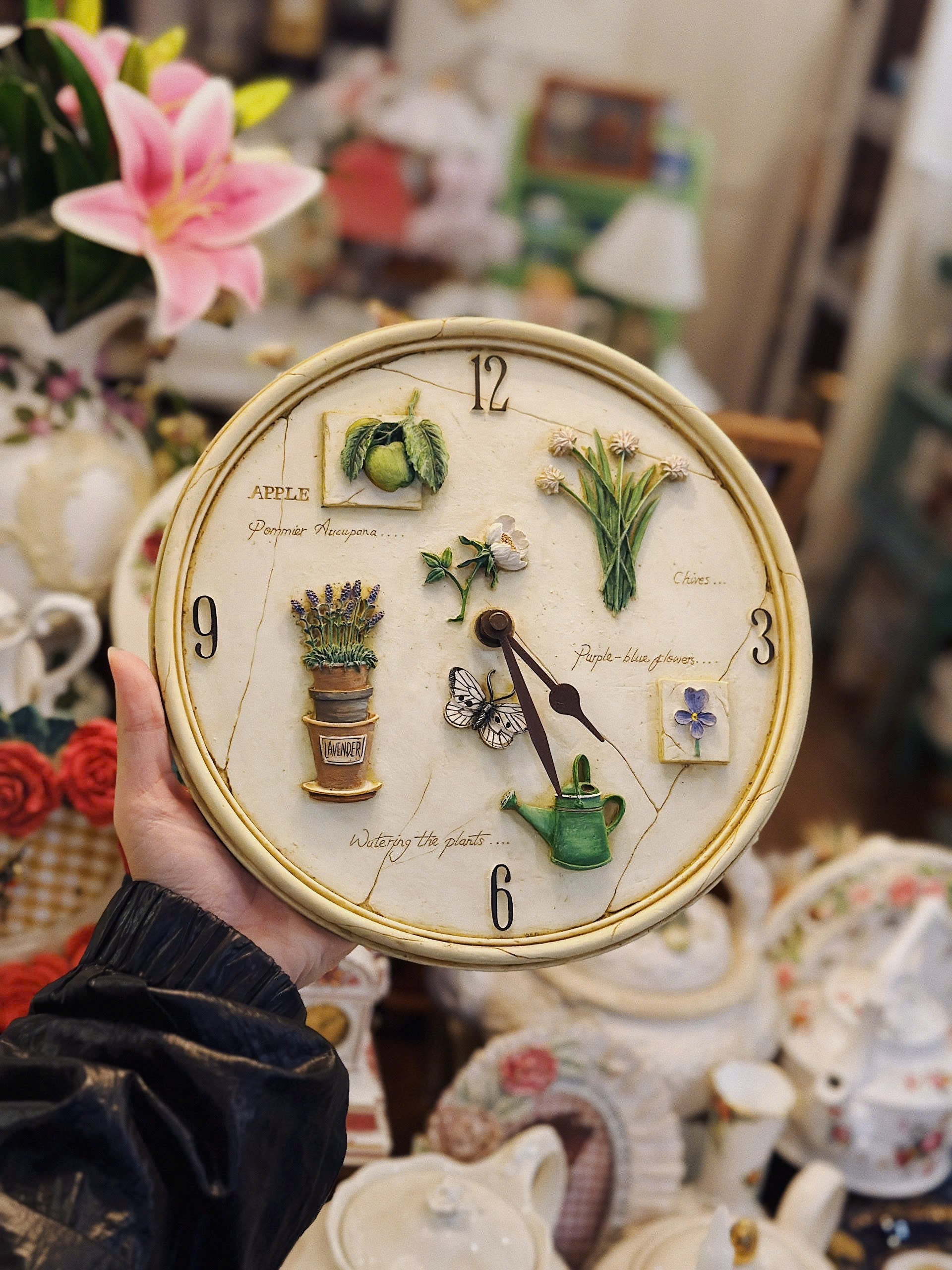 z5727528181322_4aa96a5d08b666832cef9981d88716b7.jpg Đồng hồ treo tường hoa tiết cây nổi - Image 1