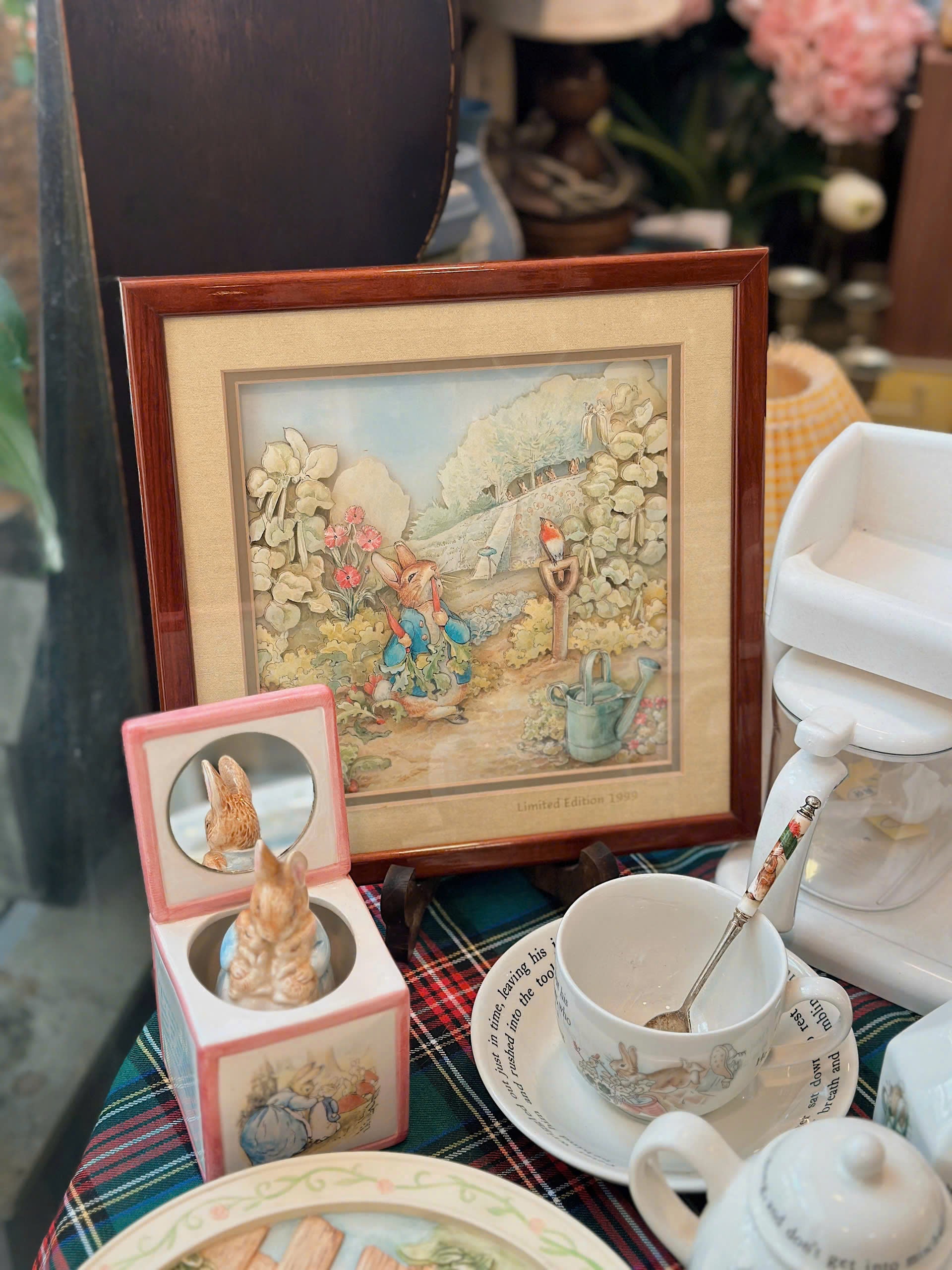 z6035506758427_a5f1f54caac0d1fb6be884616913765d.jpg Tranh 3D Peter Rabbit - Image 1
