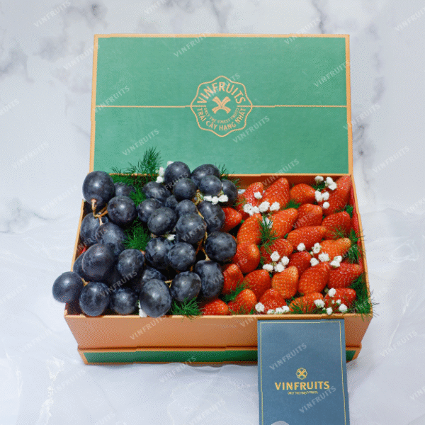 Gift Box Nho Đen Mỹ + Dâu Tây Hàn Quốc