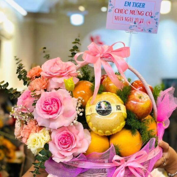 Giỏ Hoa Quả Sinh Nhật 555