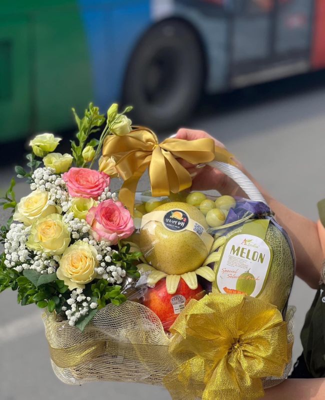 666fe7076138c92ea59781c9_ThieCC82CC81t20keCC82CC8120chuCC9Ba20coCC8120teCC82n209.jpg Giỏ Trái Cây Sinh Nhật 0592 - Image 1