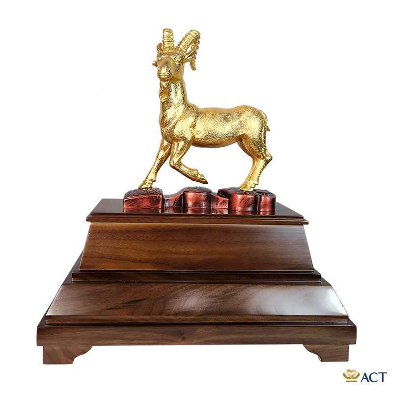 act-bt-0246_7bd34e6bd7e749078e0ee9337cbdb957.jpg Quà tặng Dê Phú Quý dát vàng 24k ACT GOLD ISO 9001:2015 - Image 1