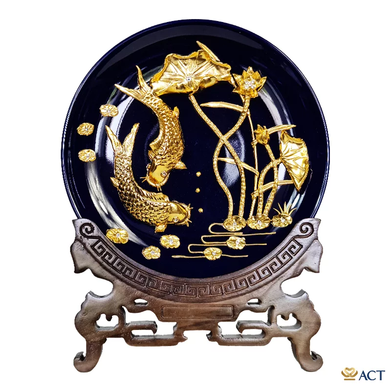 act-dp-0003-3__1__1370c05034fc4ba4b8279673c7f80f68.png Quà tặng Đĩa Cá Chép Hoa Sen dát vàng 24k ACT GOLD ISO 9001:2015 (Mẫu 2) - Image 1