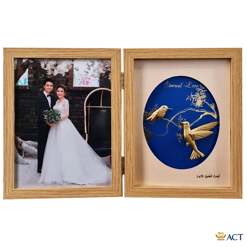 act-ka-0009_21a0b0c5092b4b3783aab7650df47108.png Quà tặng Khung Ảnh Đôi Chim Ruồi dát vàng 24k ACT GOLD ISO 9001:2015(Mẫu 2) - Image 1