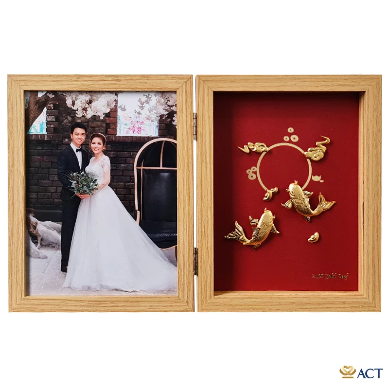 act-ka-0028_6e56426ae3d148c7bf577c1fb96c2c54.png Quà tặng Khung Ảnh Đôi Cá Chép dát vàng 24k ACT GOLD ISO 9001:2015 (Mẫu 2) - Image 1
