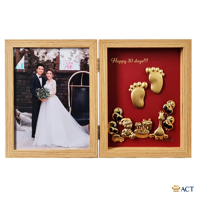 act-ka-0029_8a5ac36e4c7f4feeb67ccb105617ffb9.png Quà tặng Khung Ảnh Đôi Bàn Chân dát vàng 24k ACT GOLD ISO 9001:2015 (Mẫu 2) - Image 1