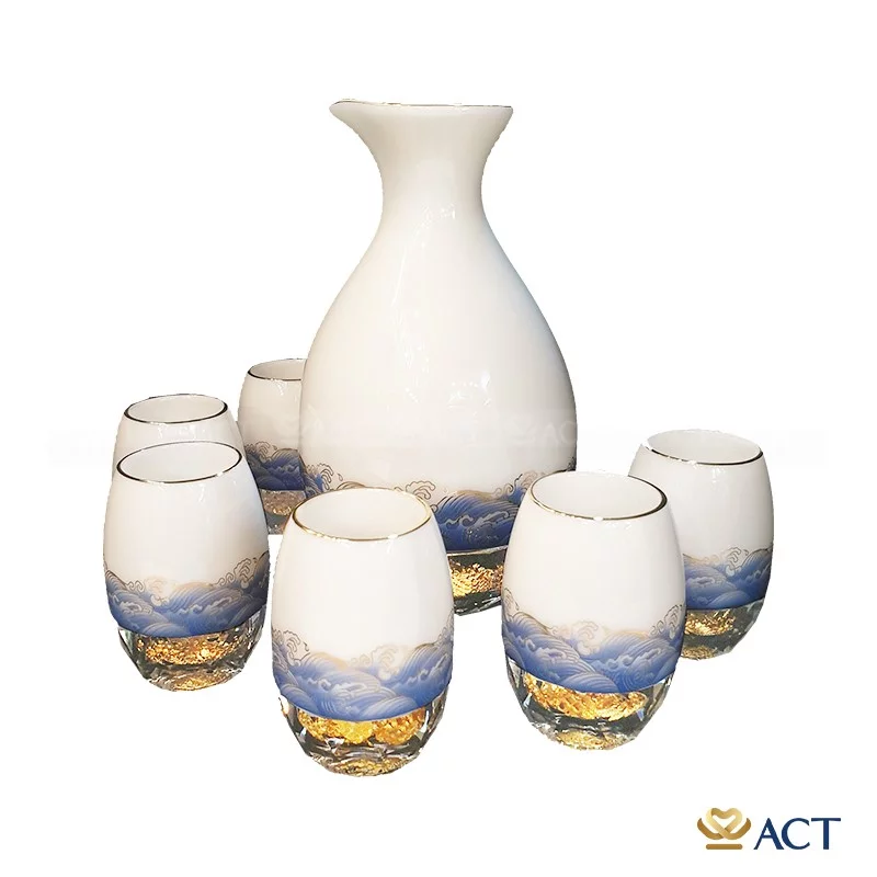 bo-binh-ly-ruou-3__1__e179a18ddb934e22adbf4e893d24d2b6.png Quà tặng Bộ bình ly pha lê sứ dát vàng 24k ACT GOLD ISO 9001:2015 - Image 1