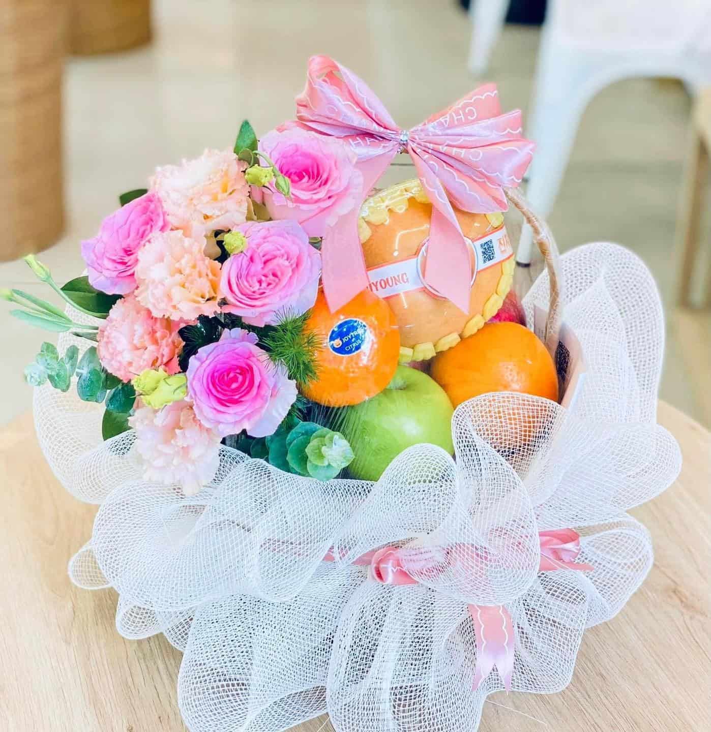 Giỏ trái cây tone trắng Giỏ Trái Cây Tone Trắng - Image 1