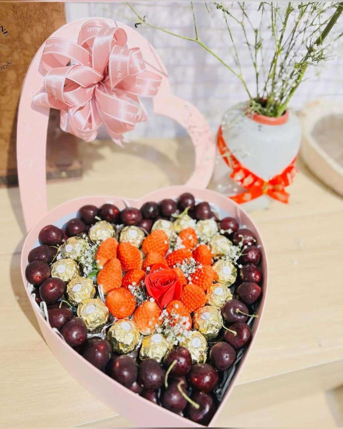 Hộp trái Cây Tình Yêu Hộp Trái Cây Tình Yêu Ngày 8/3 - Image 1