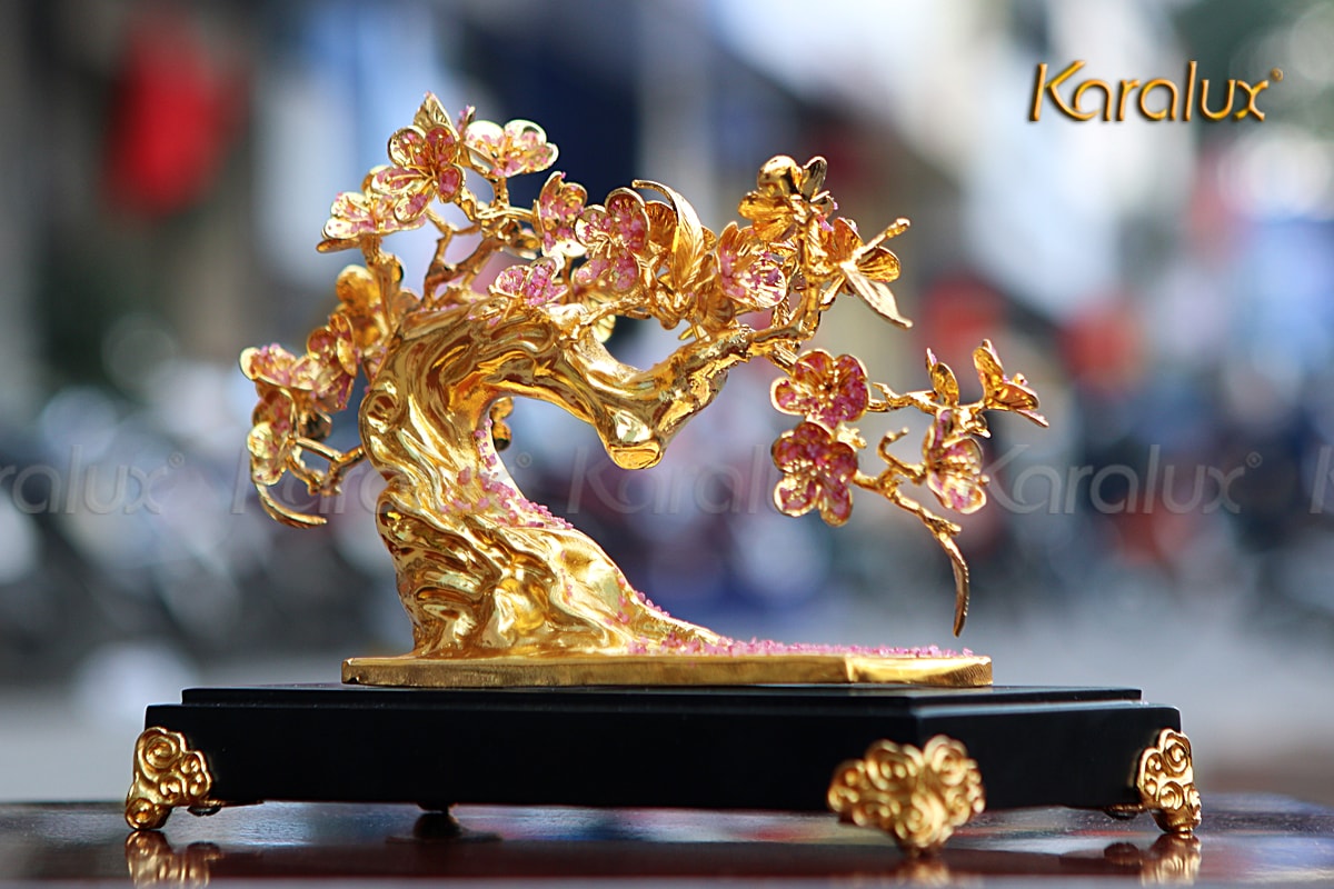 hoa-dao-ma-vang-1.jpg Hoa đào mạ vàng gắn Ruby - MHK-0013 - Image 1