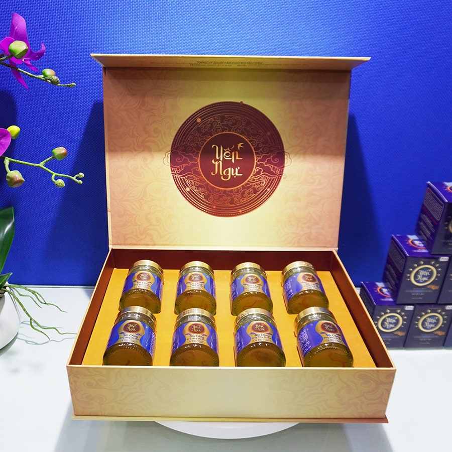hop-qua-yen-chung-dong-trung-ha-thao-8-hu-min.jpg Hộp quà Yến chưng Đông trùng hạ thảo 8 Hũ - Image 1
