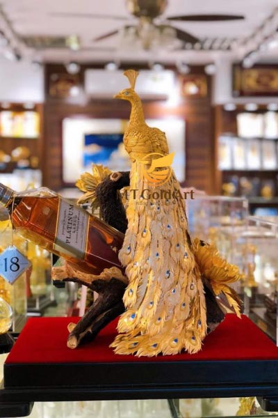 qua tang doanh nghiep, qua tang khach hang, qua tang y nghia, qua tang mung tho Kệ đựng rượu chim công - Image 1