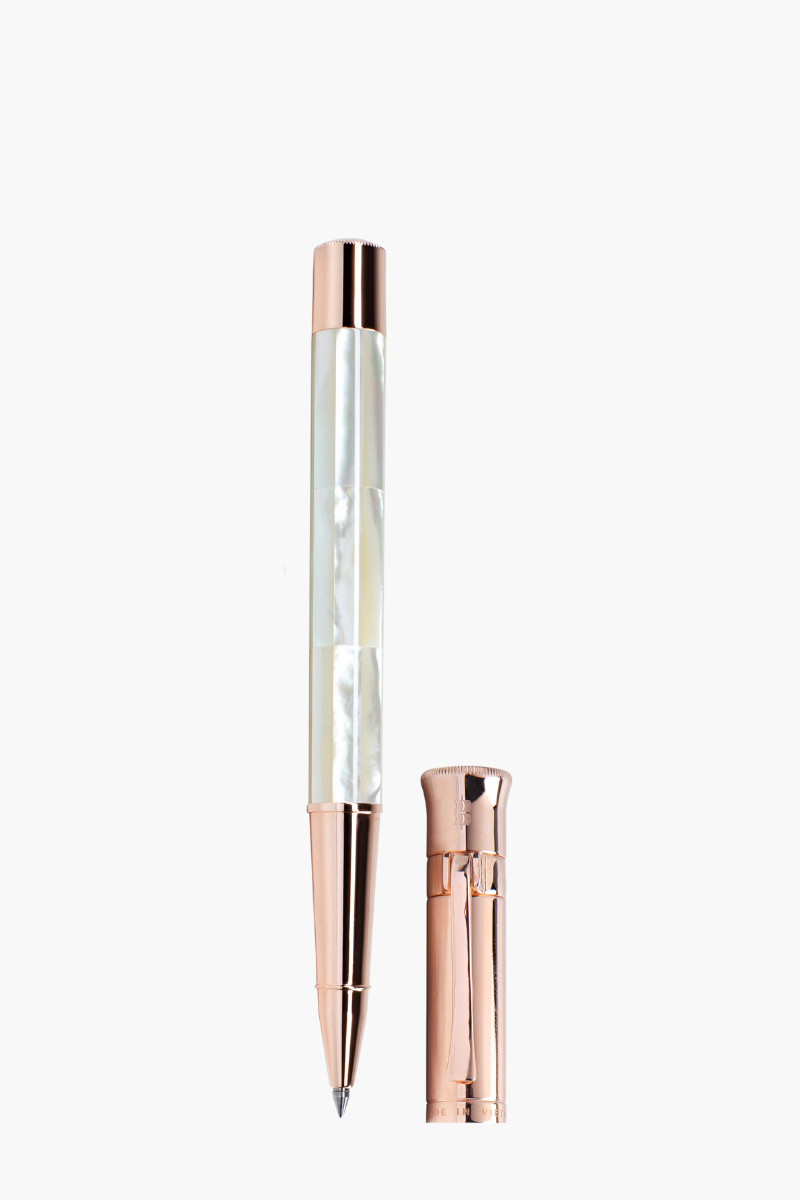nuoc_-_trang_bafa997eca5c4f109279a24dfad8c923.png Gemperor - Bút Ký Mực Nước Ngọc Trai Trắng Bắc Úc - Mạ Vàng Hồng - Image 1