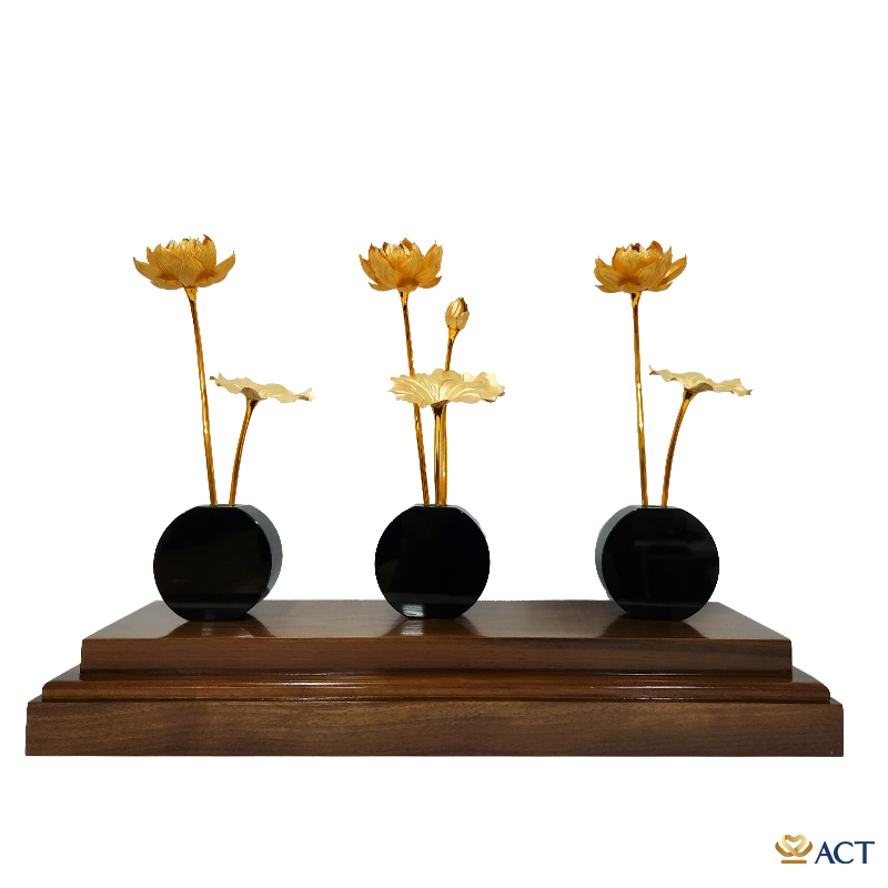 qua-tang-dat-vang-ho-sen-7-nhanh-act-bt-0145-3_7065878705ca40e7a120e134b1fa93ff.jpg Quà tặng Hồ Sen 7 Nhánh dát vàng 24k ACT GOLD ISO 9001:2015 - Image 1