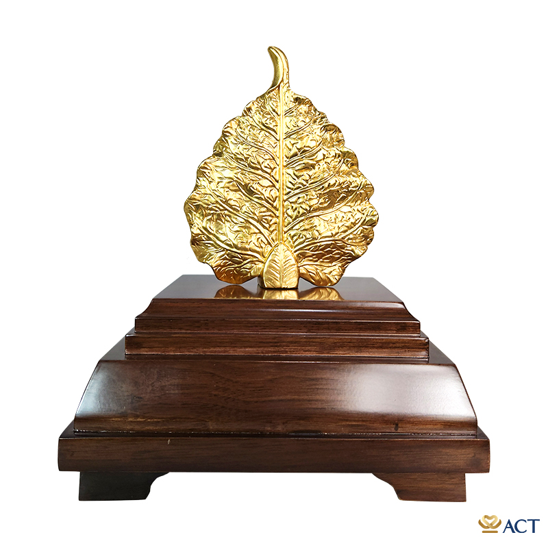 qua-tang-phong-thuy-la-bo-de-act-bt-0251_73560be9d49346cb8722b026a24d4c92.jpg Tượng lá bồ đề dát vàng 24k ACT GOLD ISO 9001:2015 (Mẫu 2) - Image 1