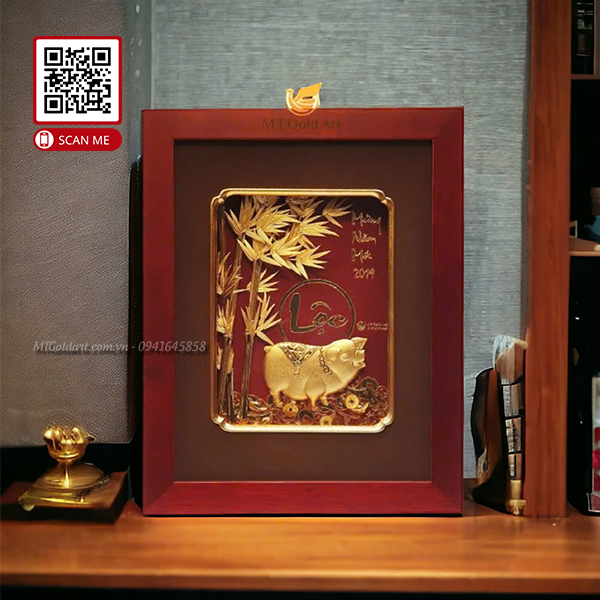 qua tang doanh nghiep, khach hang, doi tac cao cap, y nghia dat Tranh heo dát vàng (26x33cm) - Image 1
