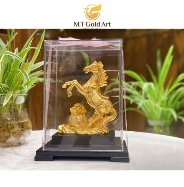 tuong-ngua-8-600x608-1.jpg Tượng ngựa chiến thắng dát vàng (14x17x22cm) - Image 1
