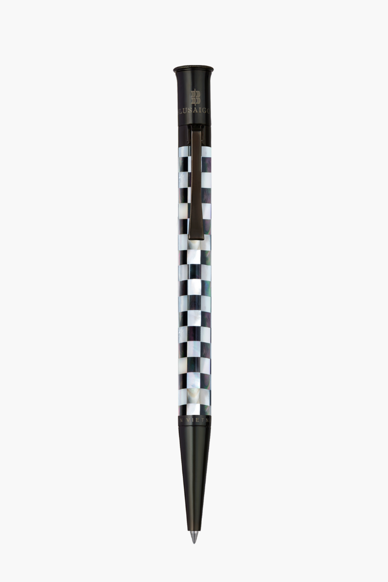 vis-t-d-caro-kd_1c655f4229b840a59ba037c83913752b.png Visionary - Bút Ký Ngọc Trai Đen Tahiti & Ngọc Trai Trắng Bắc Úc - Caro - Mạ Ruthenium - Image 1