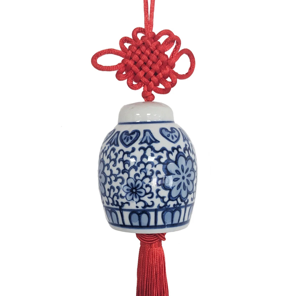 CHARM-GINGERJAR-BLUE010.jpg.webp Charm Bình Gốm Ginger Jar Màu Trắng Xanh và Tua Rua Đỏ Mẫu 10 - Image 1