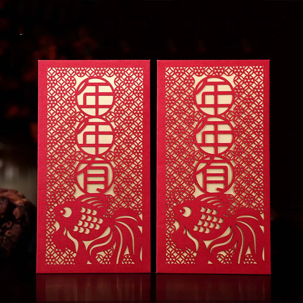 LIXI-LASERCUT-FISH.jpg.webp Bộ 2 Bao Lì Xì Hong Kong Cao Cấp Laser Cut Hình Cá Chép - Image 1