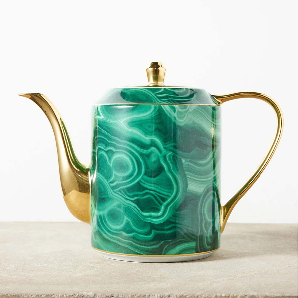 teapot-lobjet-malachite.jpg Ấm Trà Sứ Họa Tiết Đá Malachite Tay Nắm Vàng 24K – Hiệu L’Objet (US) - Image 1
