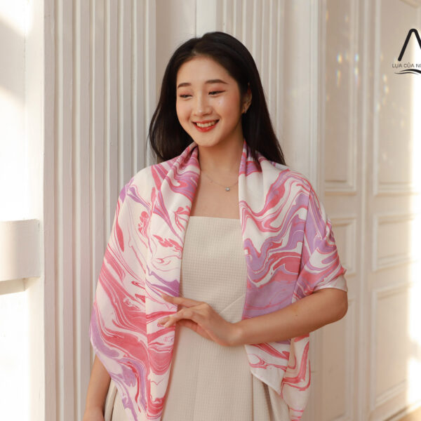 Khăn lụa vẽ thủy ấn – Hồng Ngọt Ngào