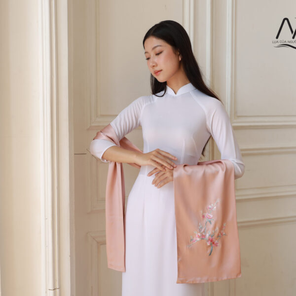 Khăn lụa thêu hoa mai màu hồng MS3